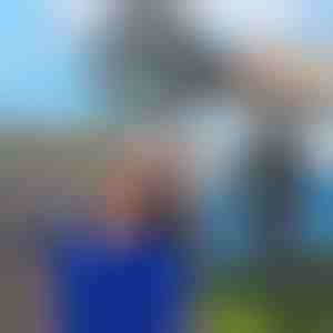 2-in-1 Wiederaufladbarer und tragbarer Mini-Ventilator mit Stativ | HANDCOLIO