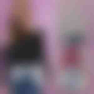 Gestrickter Schal mit Ärmeln | KNITKA